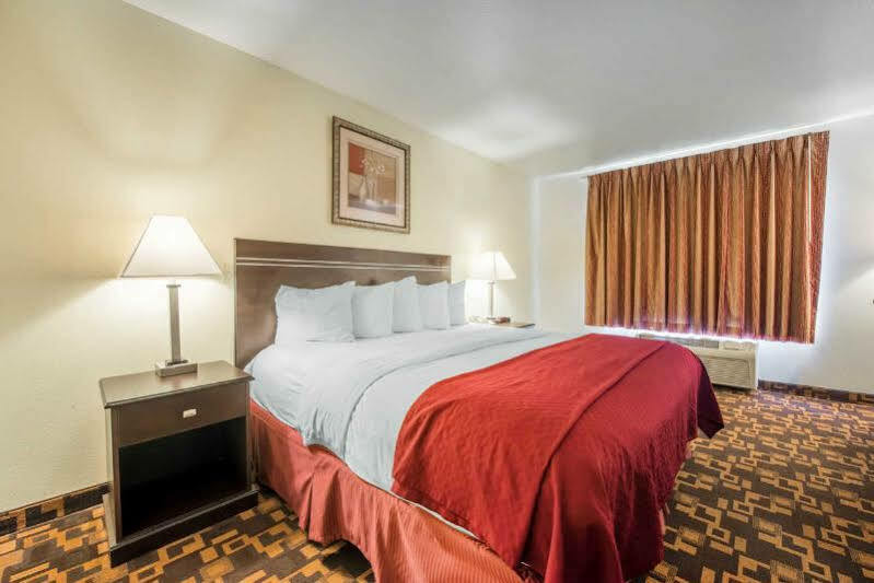 Quality & Hotel 2*